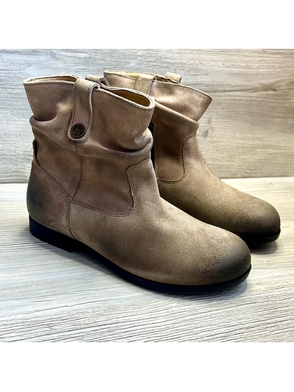 NWT Birkenstock Sarnia low Boot lightly waxed vintage-look suede finish size 5